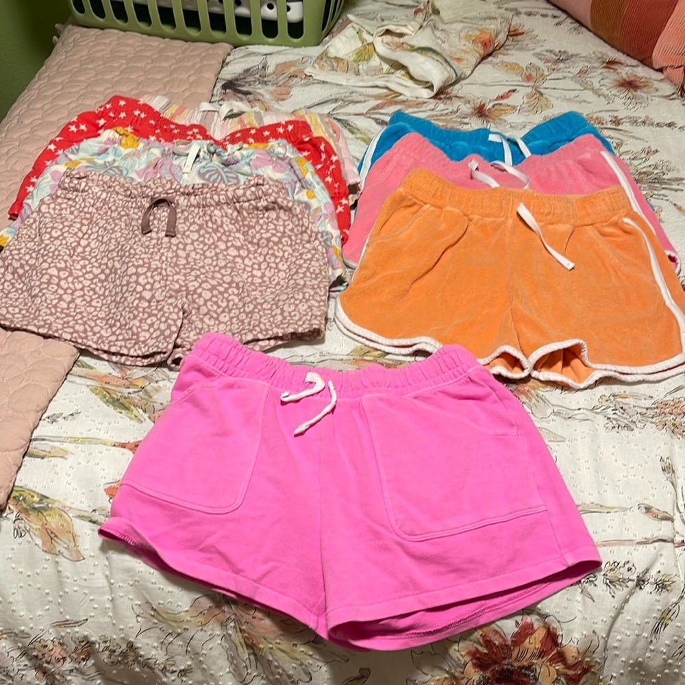 8 pairs of shorts cat and Jack girls size 10/12